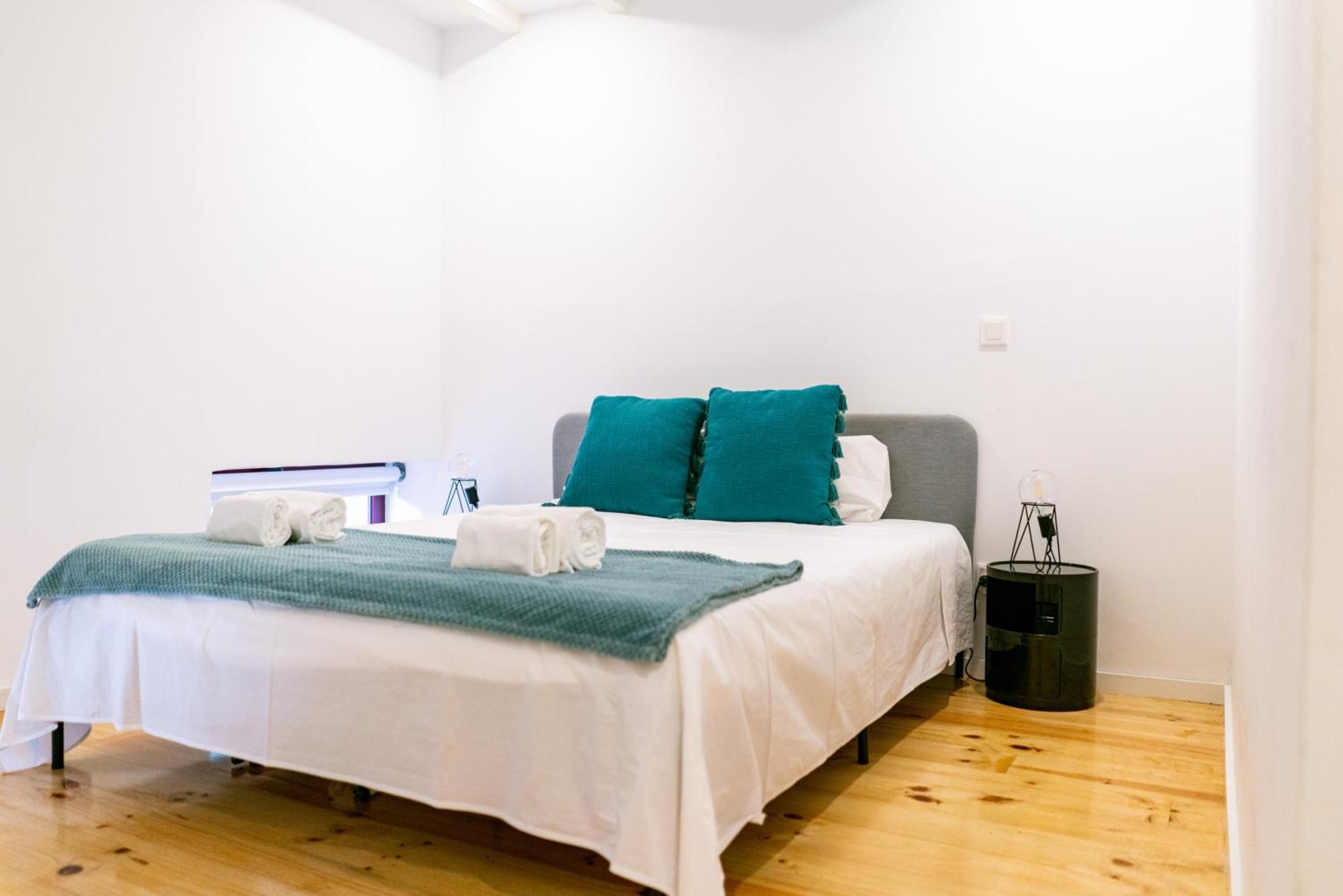 Magnificent Cais De Gaia Apartment By Unique Hosts Vila Nova de Gaia Room photo