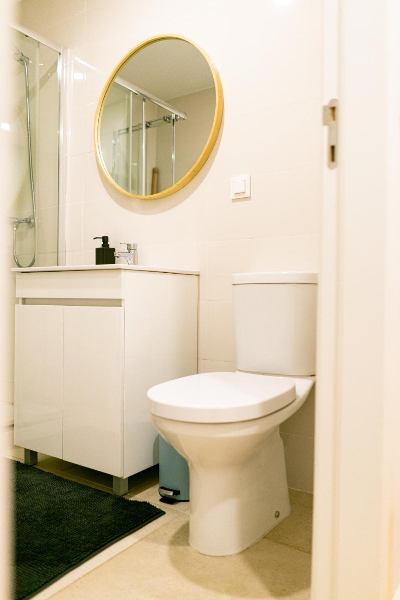 Magnificent Cais De Gaia Apartment By Unique Hosts Vila Nova de Gaia Room photo
