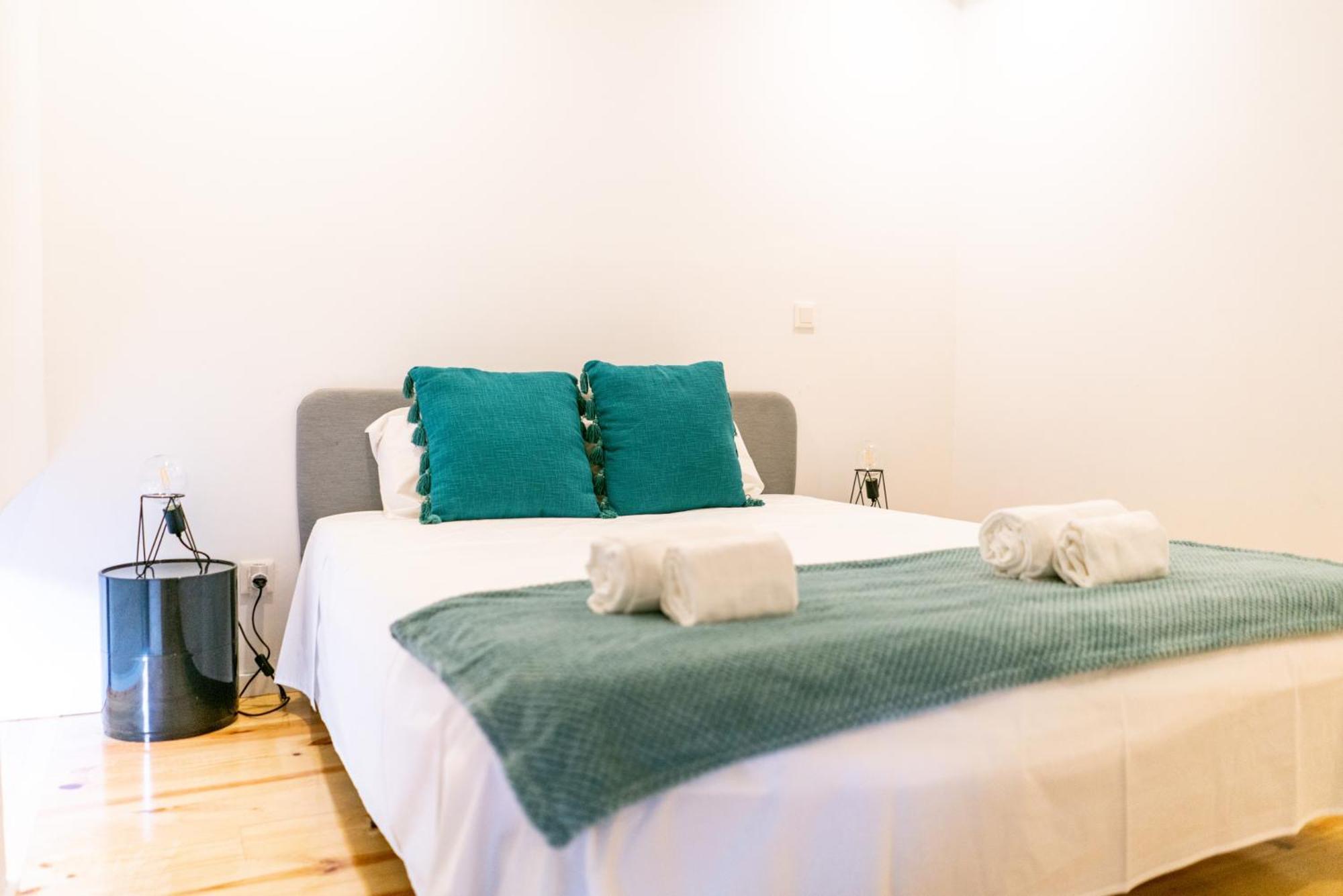 Magnificent Cais De Gaia Apartment By Unique Hosts Vila Nova de Gaia Room photo
