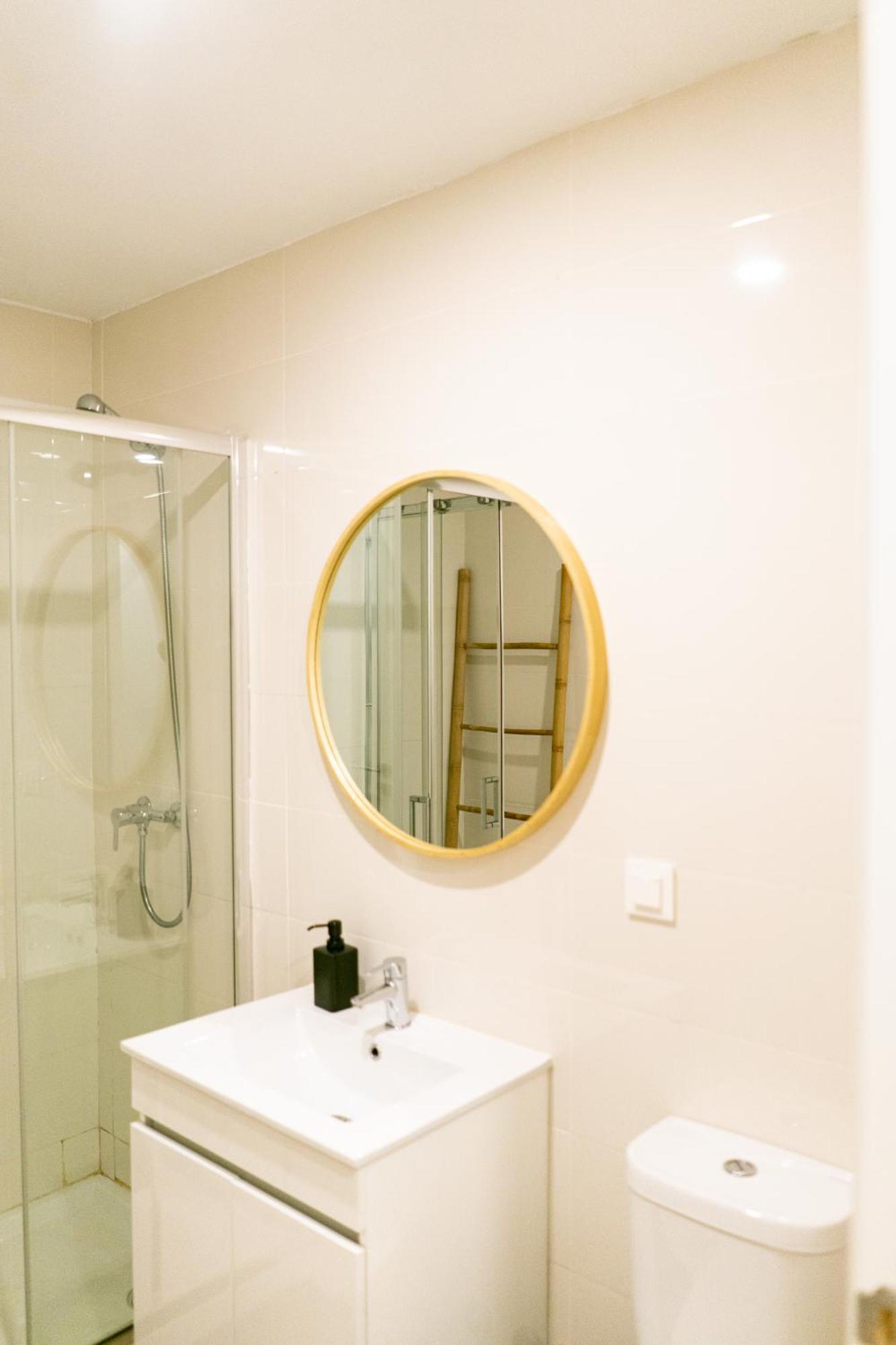 Magnificent Cais De Gaia Apartment By Unique Hosts Vila Nova de Gaia Room photo